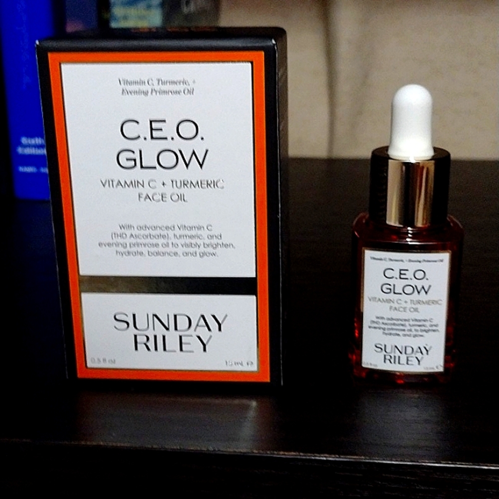 C.E.O. GLOW with VITAMIN C and TURMERIC OIL